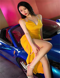 《硕大粗长撑裂了 小龙女-两个男孩子开车长视频》